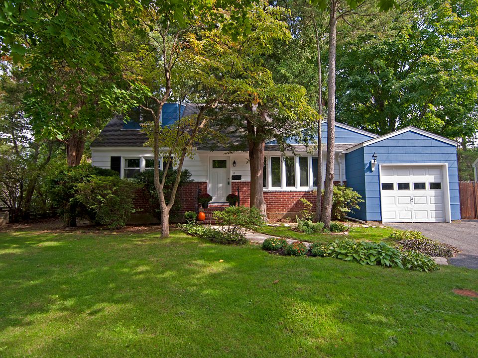 1st image of 19 Goldsmith Ave