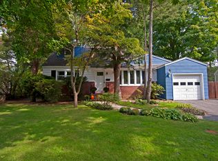 19 Goldsmith Ave, Greenlawn, NY 11740