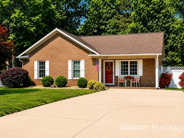 1290 Pyrtle Dr, Graham, NC 27253