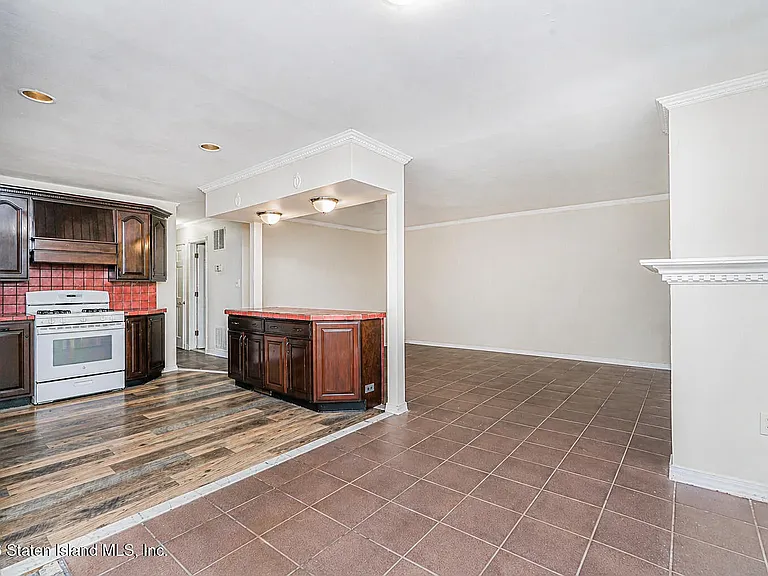 Gary Pl — Photo 10