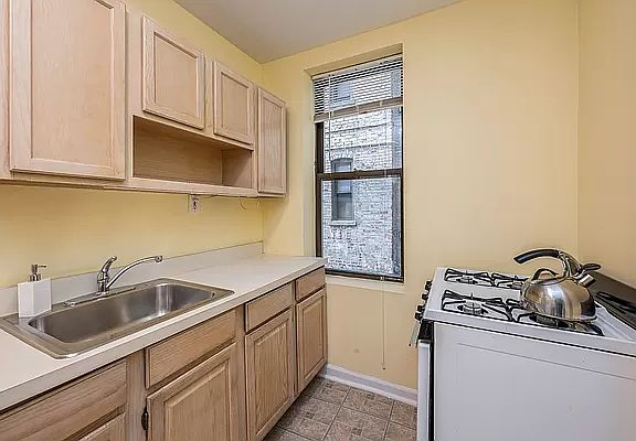 5th image of 3279 Hull Ave APT 4
