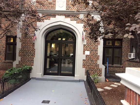 5th image of 4322 45th St APT 4I