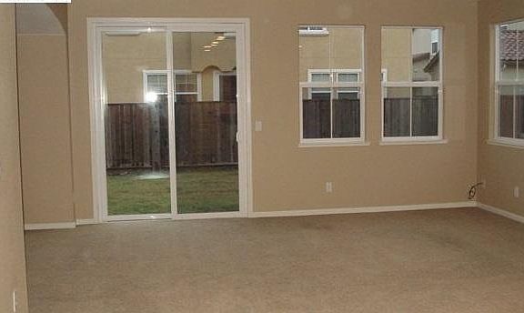 5th image of 2796 Holland Pl