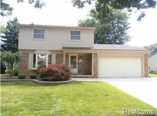 21645 Hall Rd, Woodhaven, MI 48183