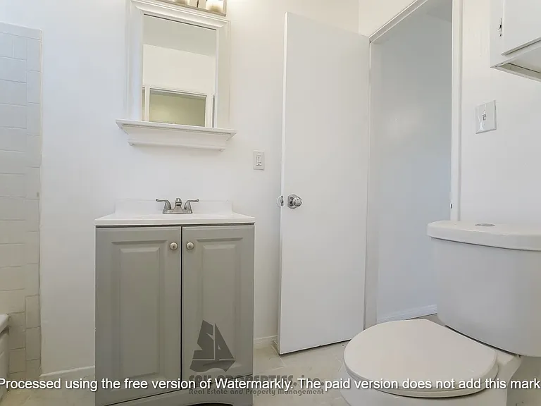 2513 E Tyler St — Photo 14