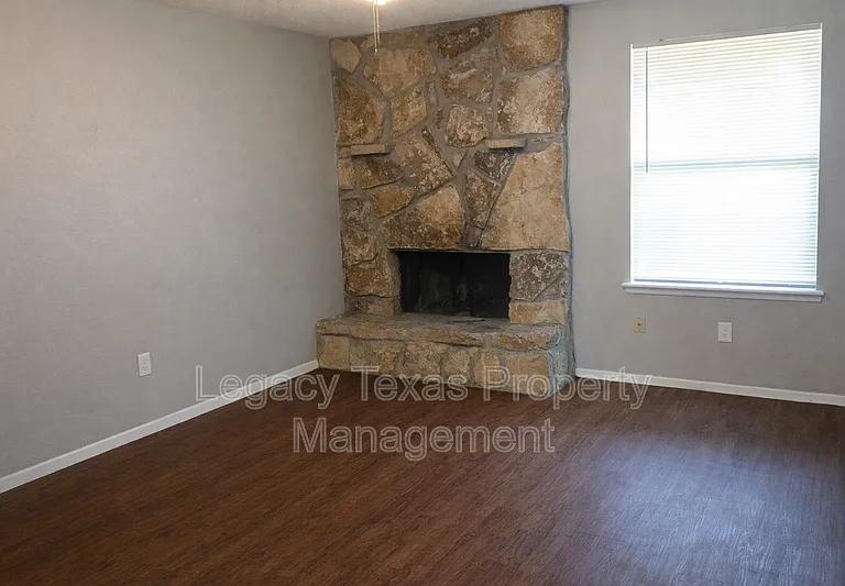 1409 Courtney Pl #C — Photo 1