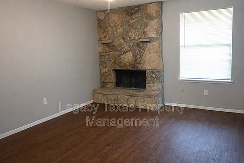 1409 Courtney Pl Photo 1