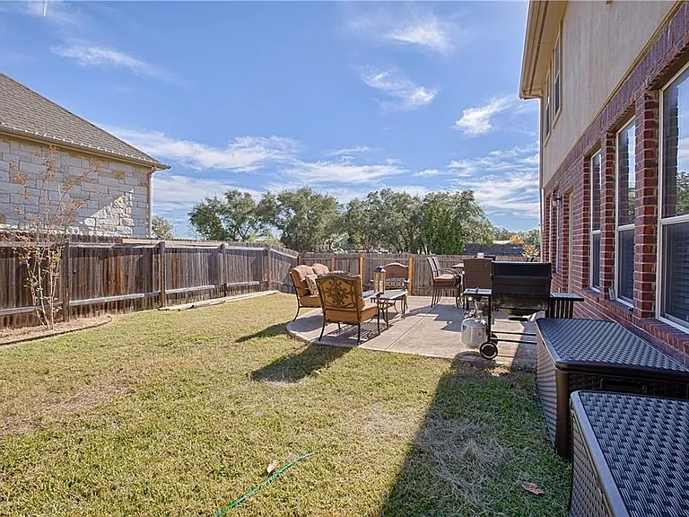 12500 Calistoga Way — Photo 28
