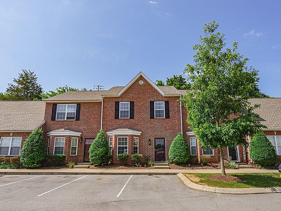 3rd image of 1040 Charlie Daniels Pkwy #210