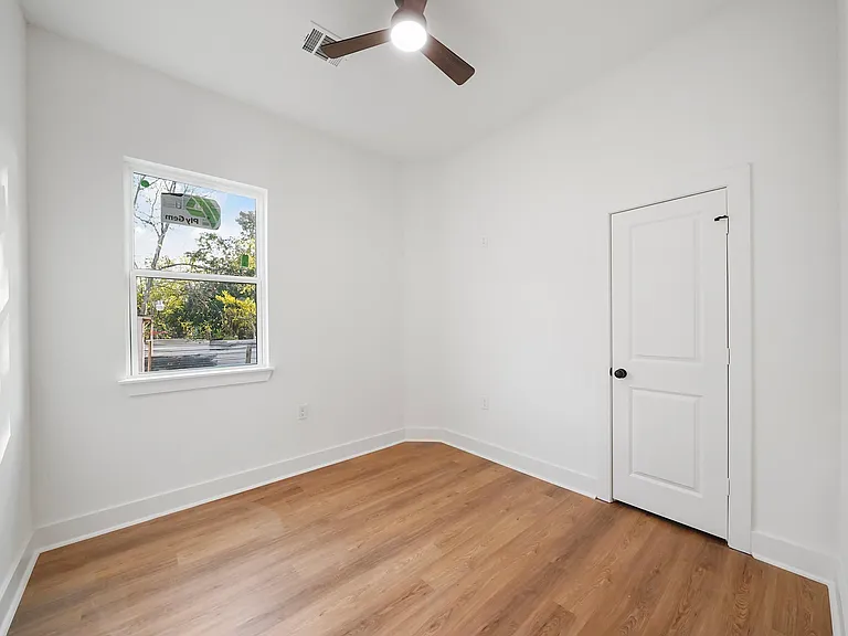 3907 Falls St #B — Photo 9