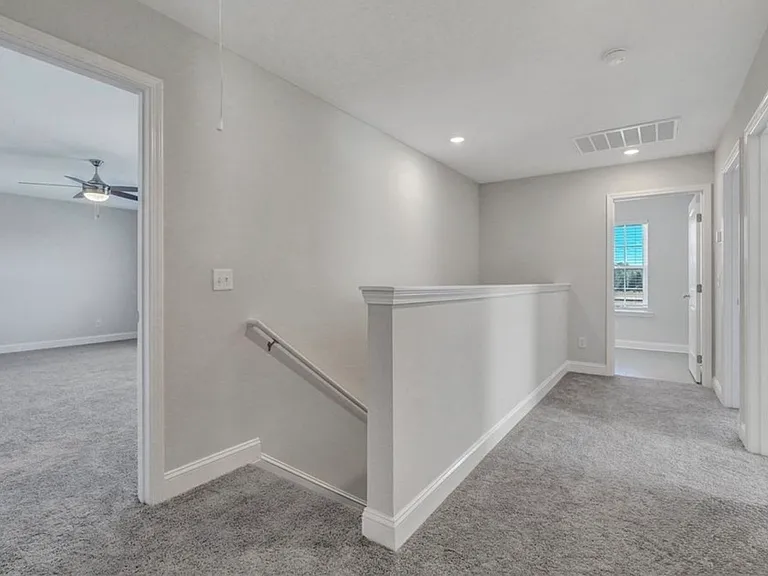 209 Glick Way — Photo 6