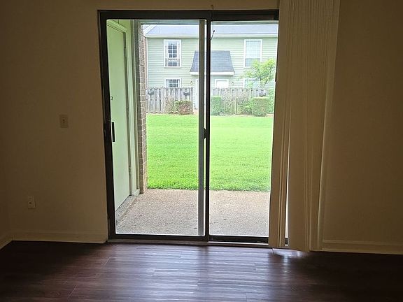 3rd image of 251 Yelton Ct #0