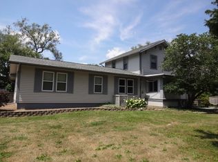 8219 Auburn Rd, Fort Wayne, IN 46825