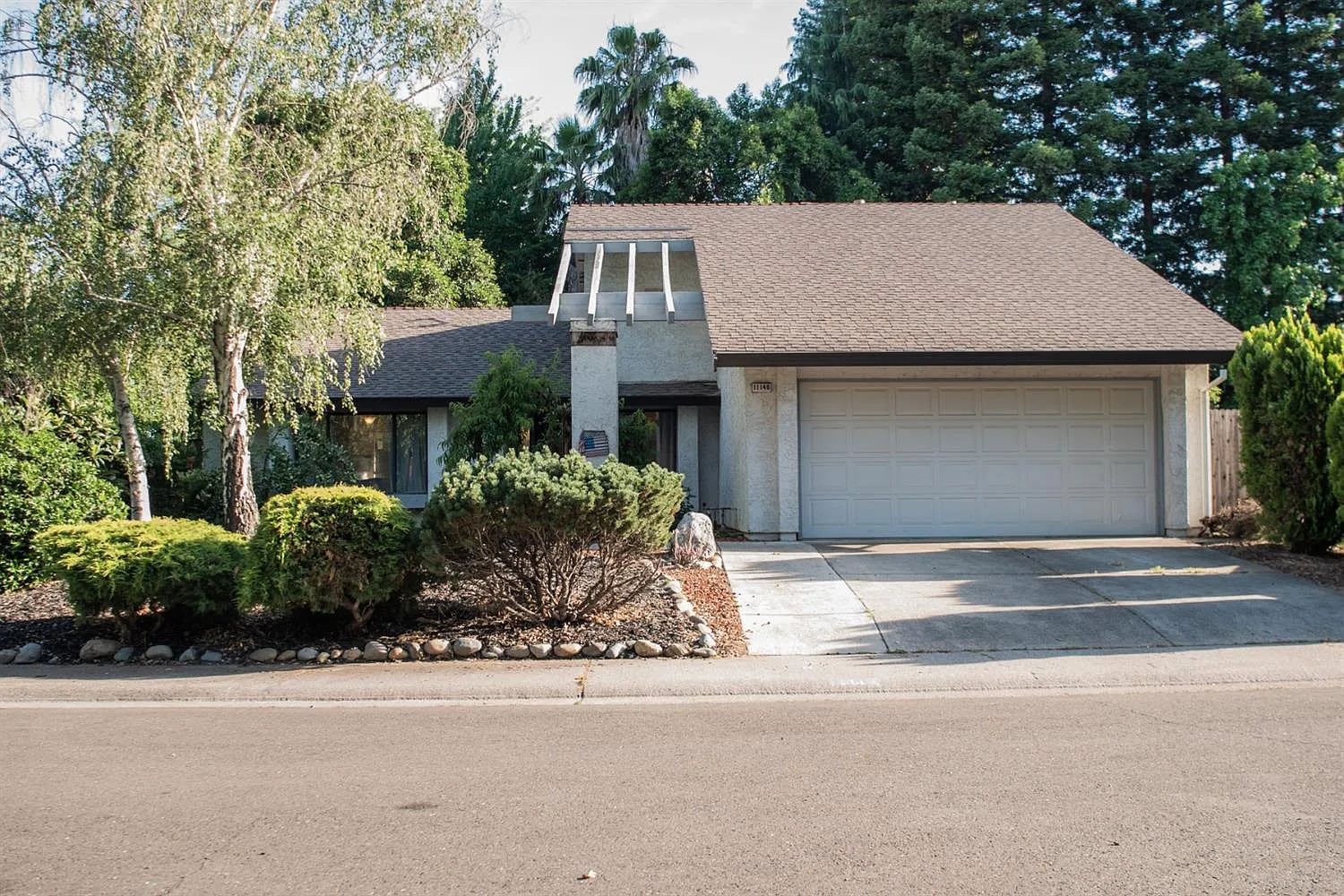 11146 Jordan River Ct photo 1