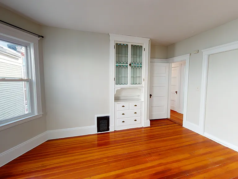 30 Roseclair St #1R — Photo 12