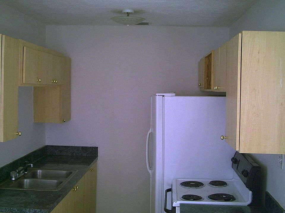 2nd image of 6000 Pinewood Ave