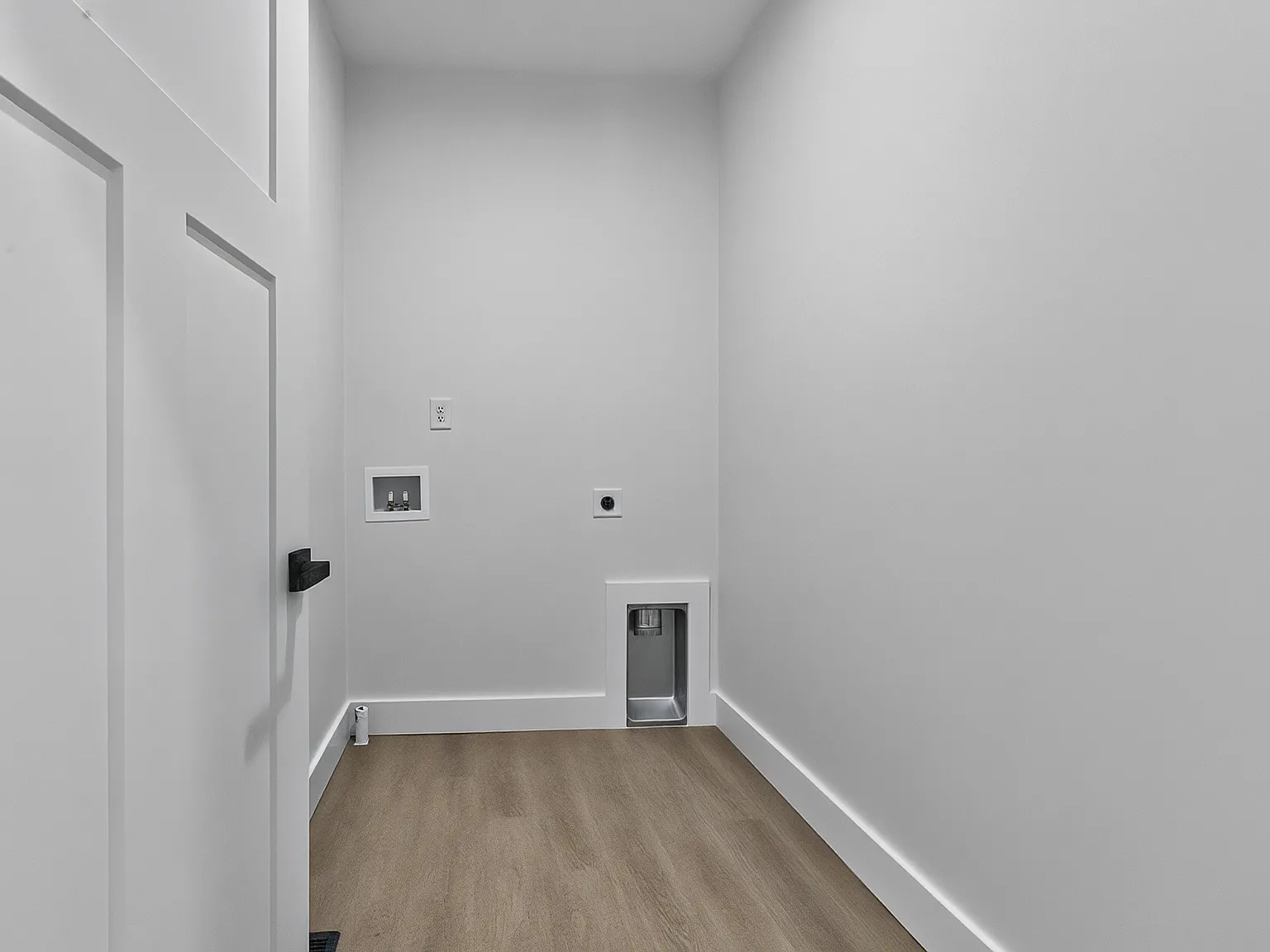 3 bed, 2.5 bath, 1450 sqft, $3,400 — Photo 4