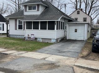 10 Liberty Pl, Hudson Falls, NY 12839