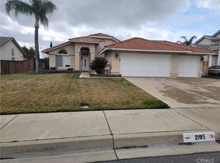 2195 W Fairview Dr, Rialto, CA 92377
