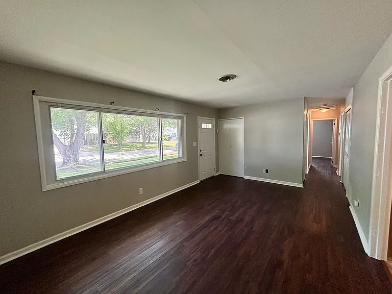 1677 Falke Dr — Photo 3