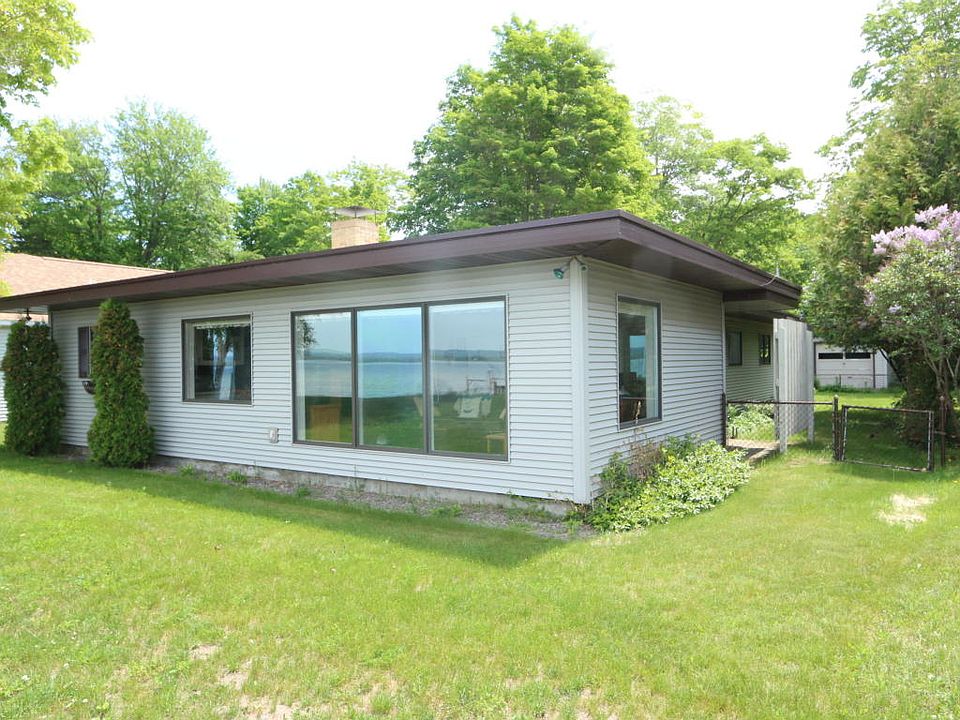 1st image of 4008 Bermuda Ave