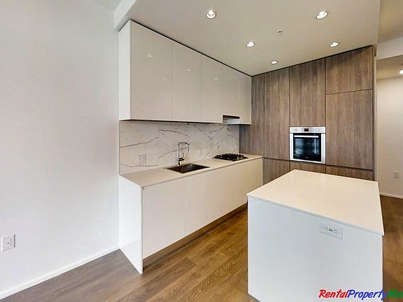 5th image of 4650 Brentwood Blvd #1406