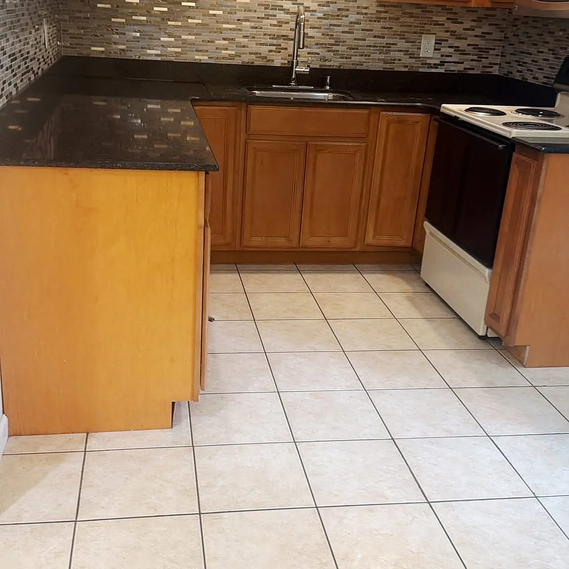 3 bed, $3,300 — Photo 2