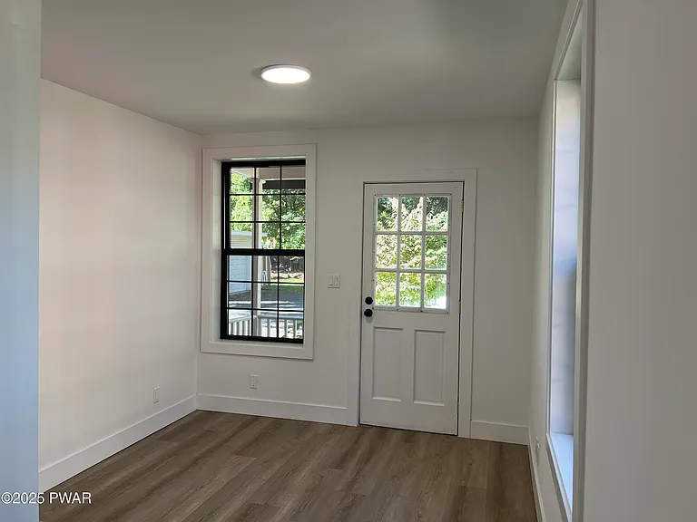 308 Bishop Ave #B — Photo 10