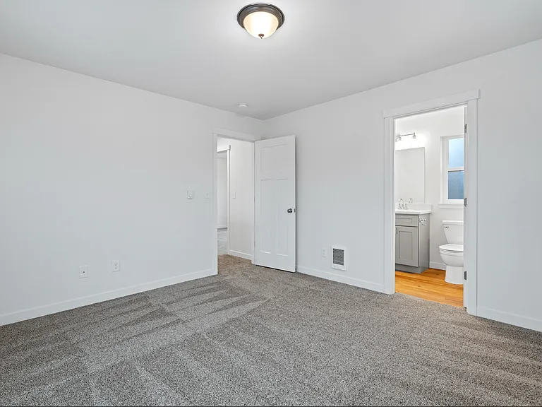 2202 Dejong Dr — Photo 8