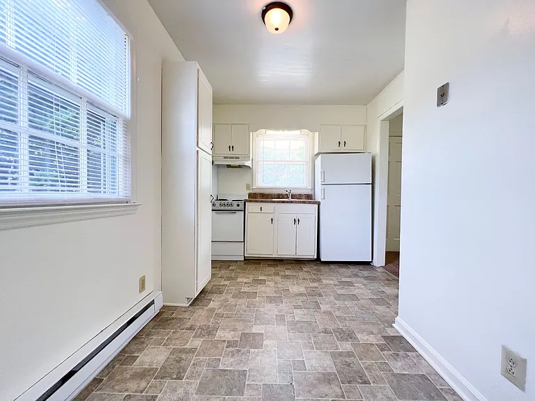 Lakewood Apartments — Photo 6