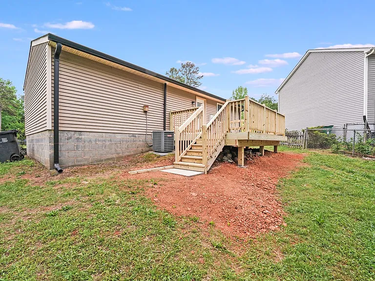 5001 Forest Mountain Ct — Photo 18