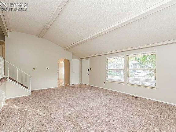 4th image of 7220 Loveland Ave