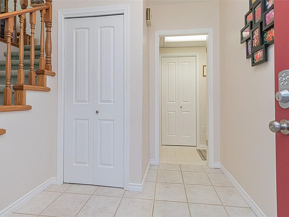 4th image of 544 Riel Pl W