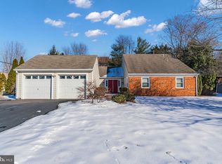 4007 Middle Ridge Dr, Fairfax, VA 22033