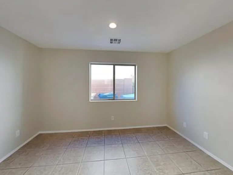 23451 W Cocopah St — Photo 6
