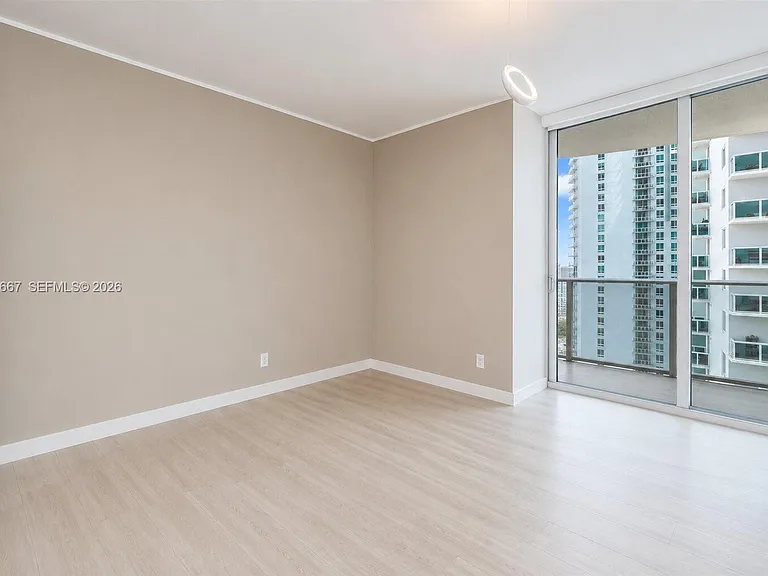 488 NE 18th St #1301 — Photo 7