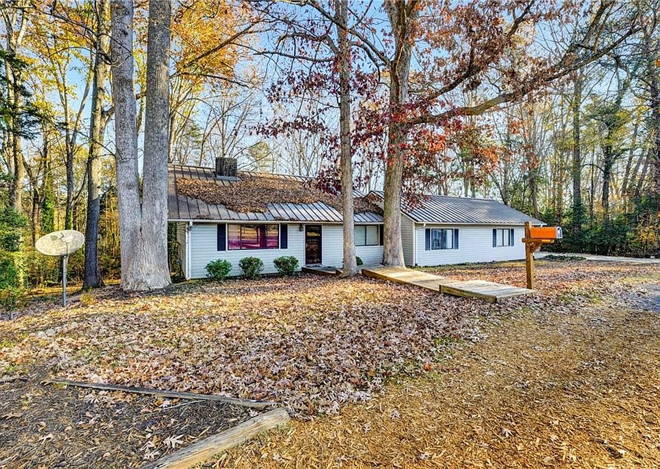 216 Tabor St, Central, SC 29630 Zillow