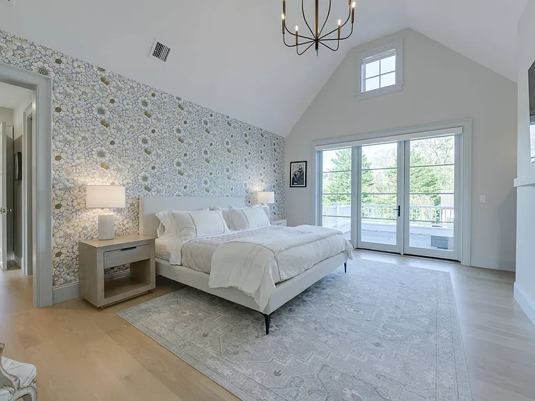 187 Meeting House Ln — Photo 19