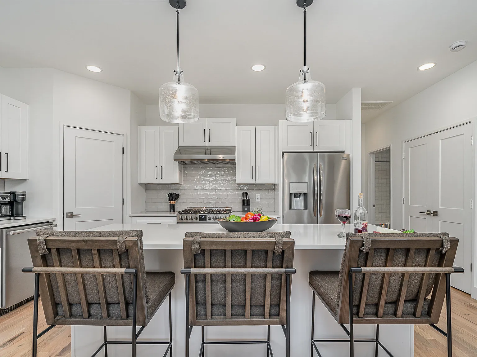 4 bed, 2385 sqft, $4,840 — Photo 1