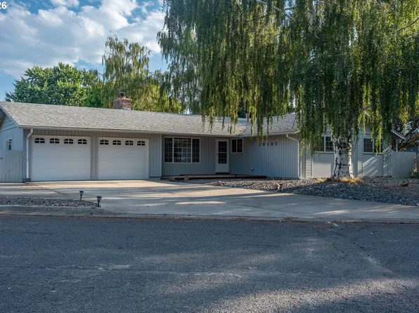 10107 Emily Dr, Island City, OR 97850