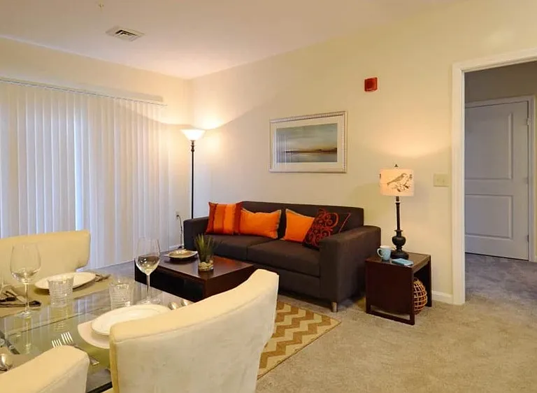 192 Beach Rd #D103 — Photo 1