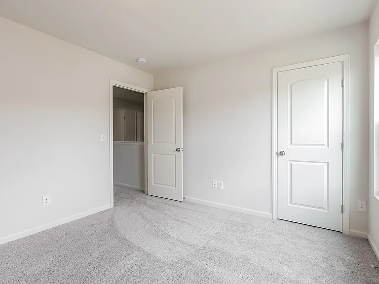 679 Farmstead Trl — Photo 13