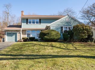 11 Concord Rd, Ardsley, NY 10502