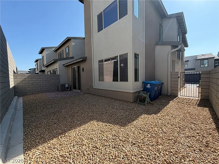 9234 Litvin St — Photo 14