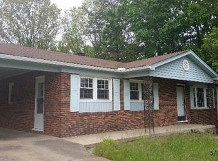 719 Sedgefield Dr, Martinsville, VA 24112