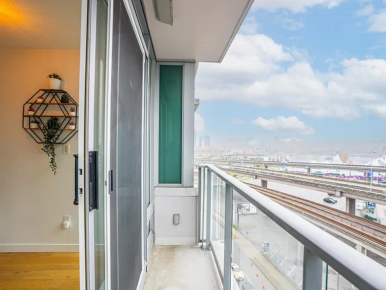 688 Abbott St #1003 — Photo 17