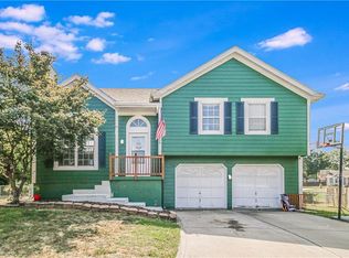 905 Rome Ct, Belton, MO 64012