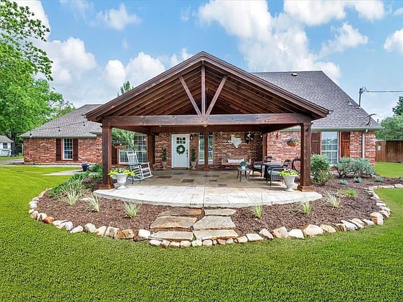 4th image of 10592 Tree Ln