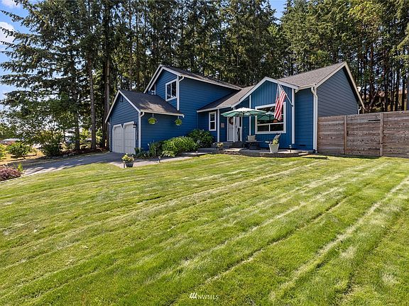 2nd image of 10723 Hillsboro Dr NW