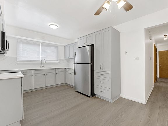 5th image of 1608 Ogden Ave APT 2W